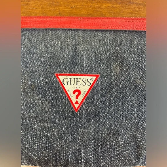 Guess Denim Vintage Logo Clutch Wallet with Card Slots and Zipper Closure GUC - Picture 14 of 14